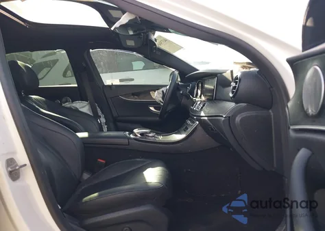 2018 Mercedes-Benz E 300 z USA, uszkodzony, nr VIN WDDZF4JB5JA345152